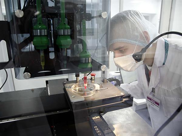 russian-3d-bioprinting-solutions-first-3d-printed-thyroid-successful-transplant-surgery3.jpg